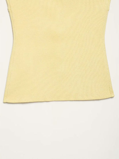 Women's Curved Hem Knit Vest — Ribbed Texture