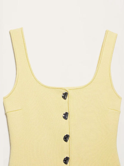 Women's Curved Hem Knit Vest — Ribbed Texture