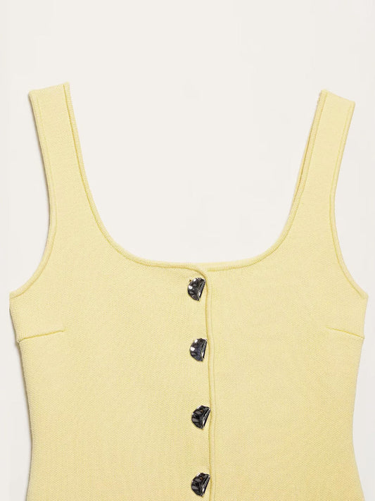 Women's Curved Hem Knit Vest — Ribbed Texture